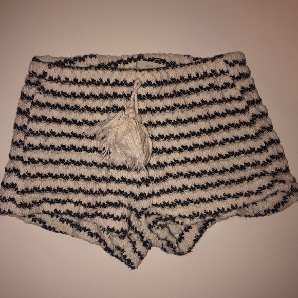Zara stripped shorts - Picture 1 of 2